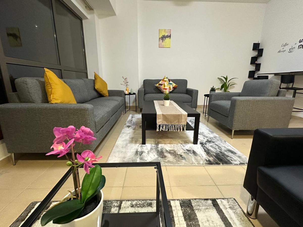 Moonlight Hostel Jbr - 2Min Walk To Jbr Beach - Gym - 2Min Metro Station - Poll 두바이 외부 사진