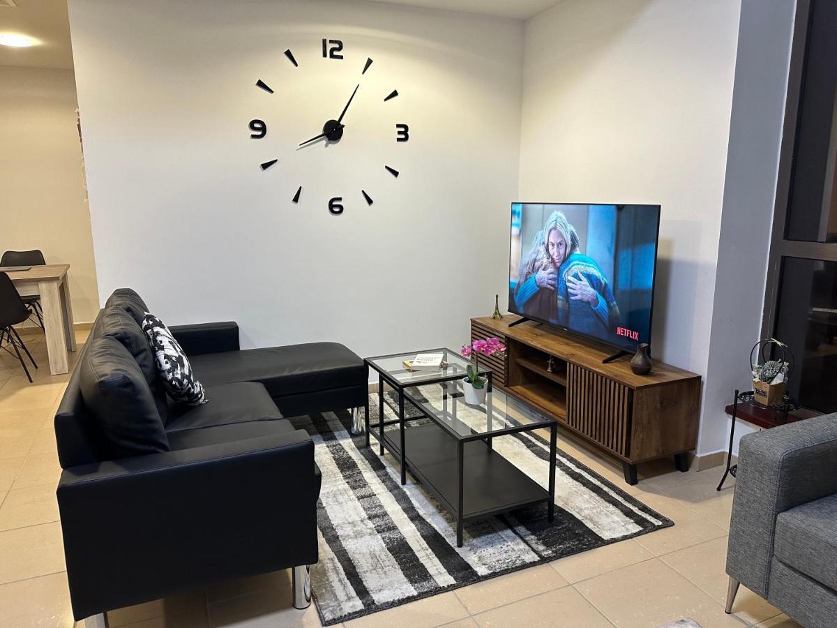 Moonlight Hostel Jbr - 2Min Walk To Jbr Beach - Gym - 2Min Metro Station - Poll 두바이 외부 사진