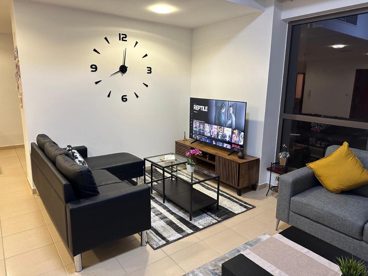 Moonlight Hostel Jbr - 2Min Walk To Jbr Beach - Gym - 2Min Metro Station - Poll 두바이 외부 사진