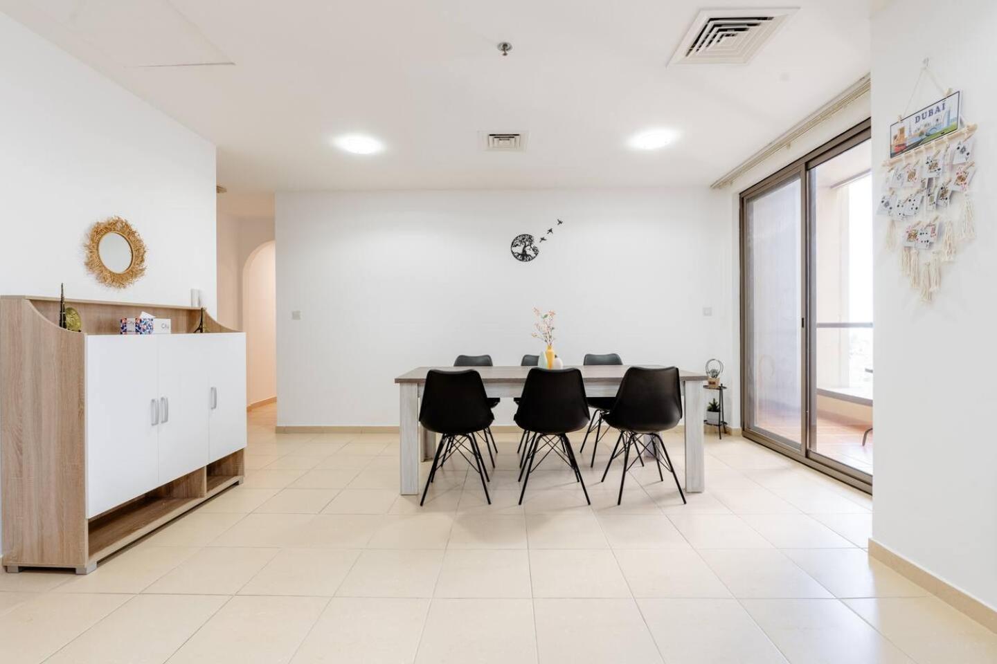 Moonlight Hostel Jbr - 2Min Walk To Jbr Beach - Gym - 2Min Metro Station - Poll 두바이 외부 사진